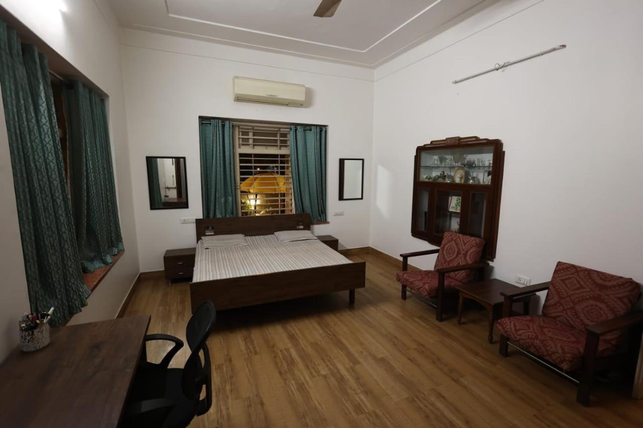 Srinekatan Heritage Villa Homestay Ahmedabad Exterior foto